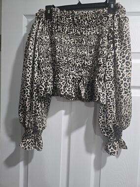 Leopard Print Smocked Puff-Sleeve Blouse - Beige/Black